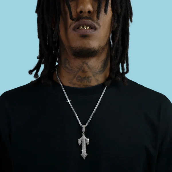 Wisiorek Trapstar Biały-3