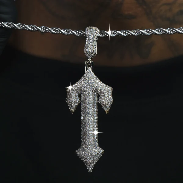 Wisiorek Trapstar biały-4