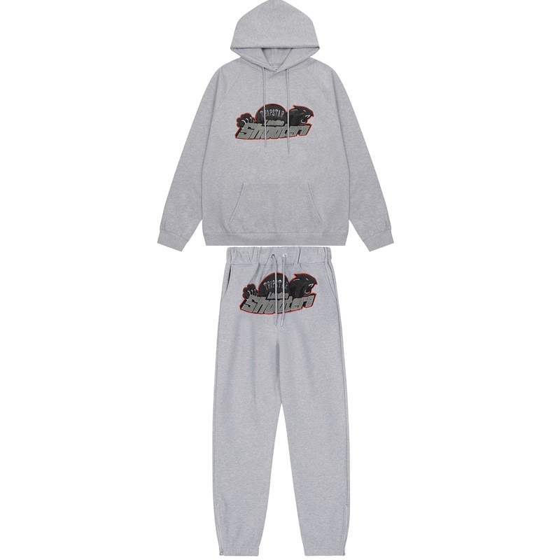trapstar-shooters-red-and-black-tiger-head-gray-tracksuit trapstar-shooters-red-and-black-tiger-head-gray-tracksuit